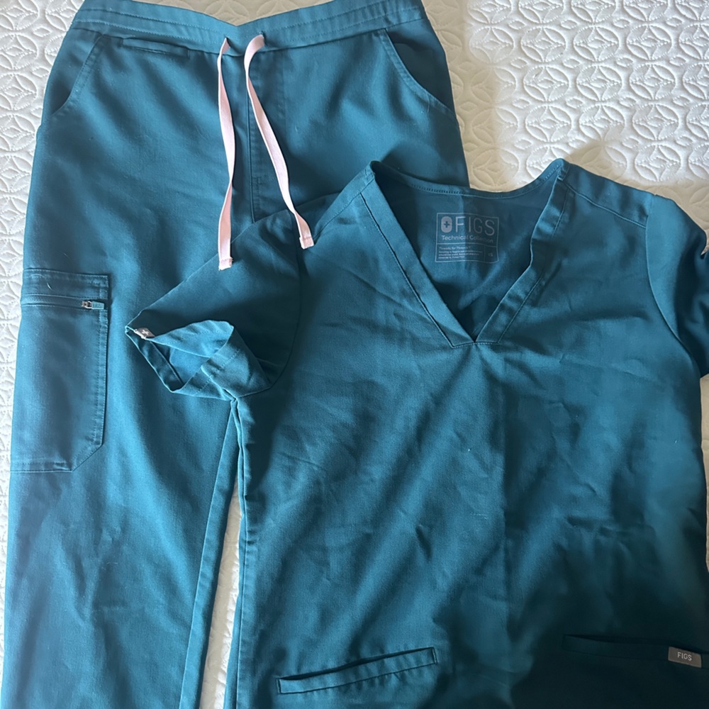 Teal FIGS scrub set (purchase together or separately - see other posts)